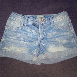 True Craft Girls Jean Shorts Size 8